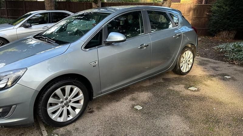 Used Vauxhall Astra 115 HP (84 kW) 2012 Silver Hatchback