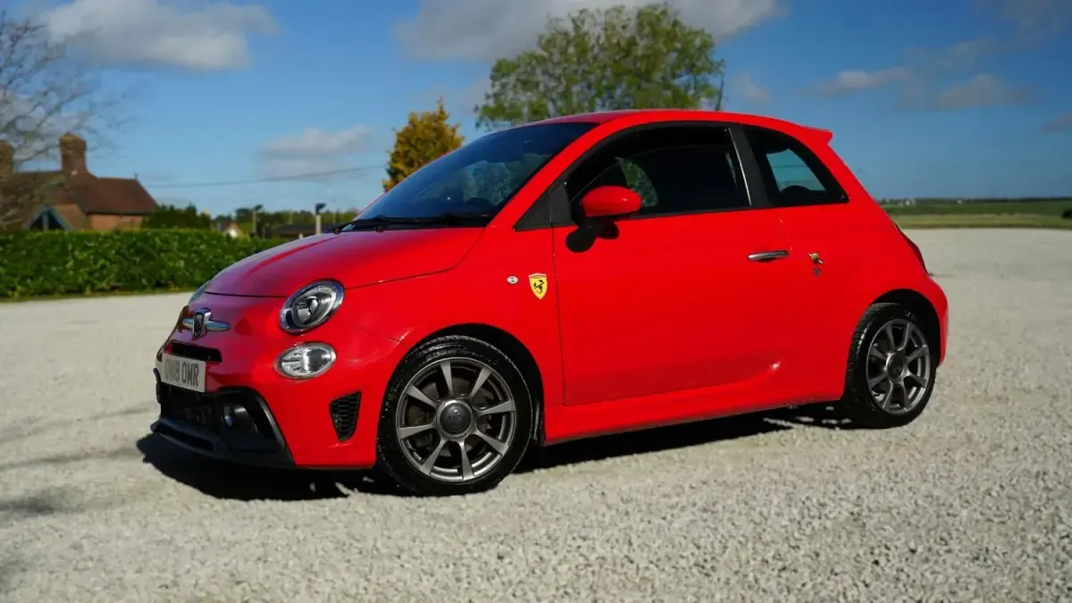 Begagnad Abarth 595 145 HK (106 kW) 2018 Röd Halvkombi