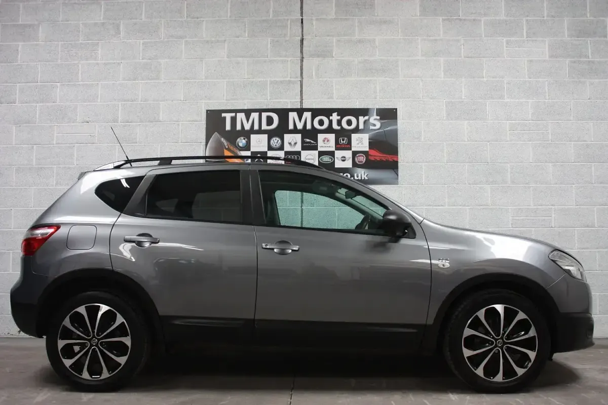 Used Nissan Qashqai 360º 110 HP (80 kW) 2013 Grey SUV
