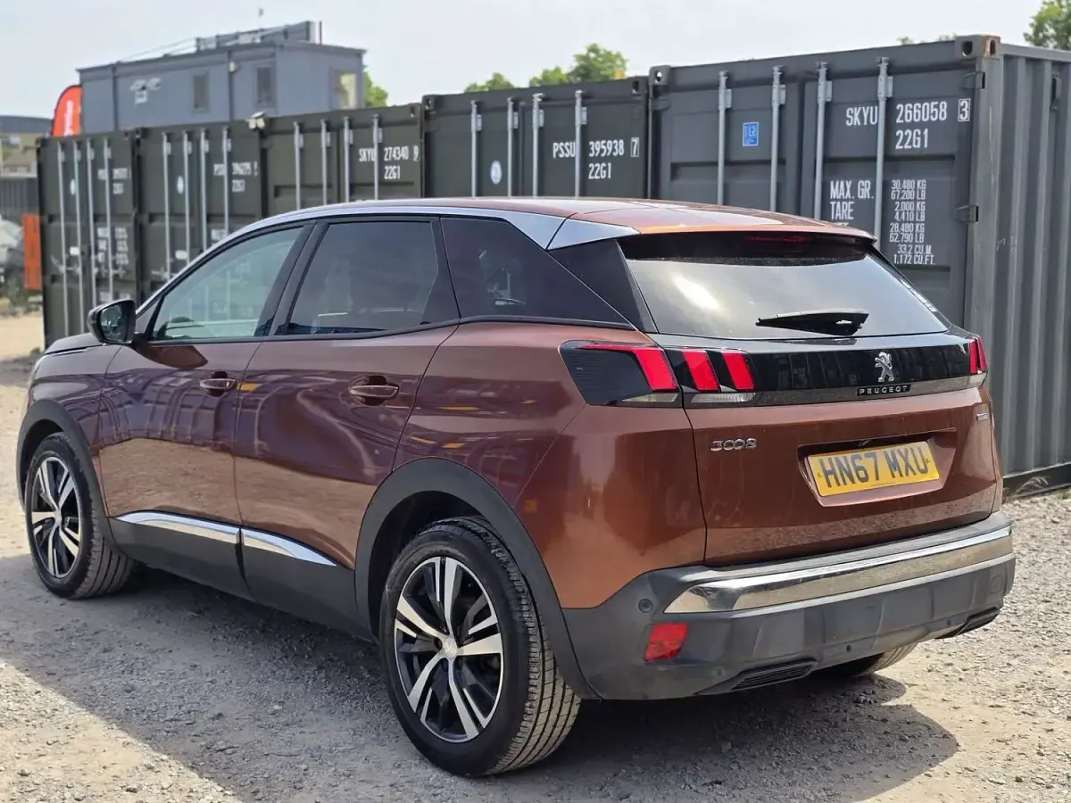 Used Peugeot 3008 Allure 130 HP (95 kW) 2017 Bronze SUV