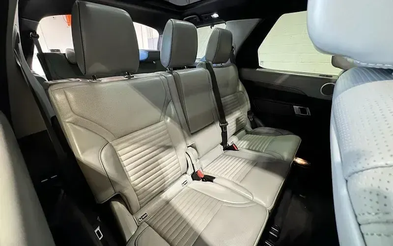 Used Land Rover Discovery HSE Luxury 241 HP (177 kW) 2019 Black SUV