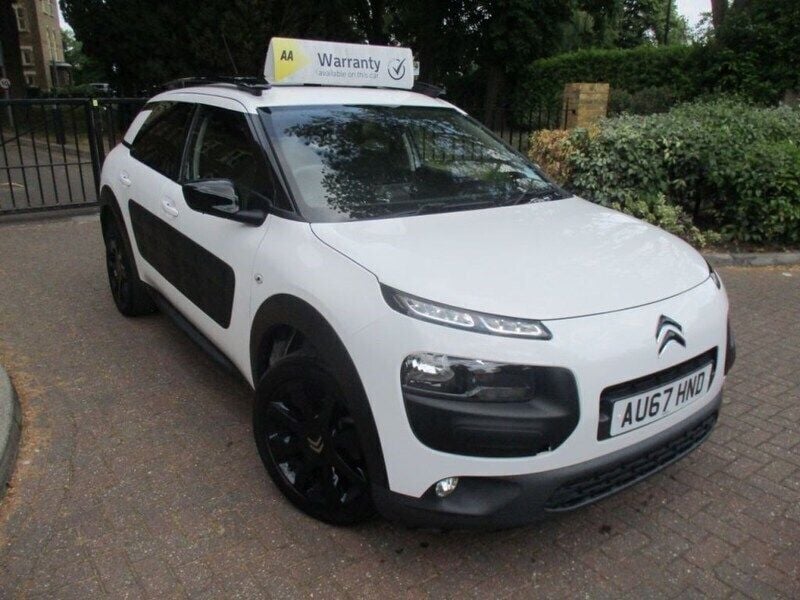Pearl white Used 2017 Citroën C4 Cactus Flair Hatchback | £6,490 (Fair price) - Image 1/3