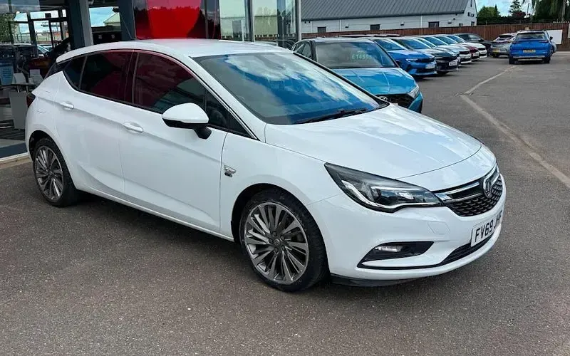 Used Vauxhall Astra S 136 HP (100 kW) 2019 Hatchback