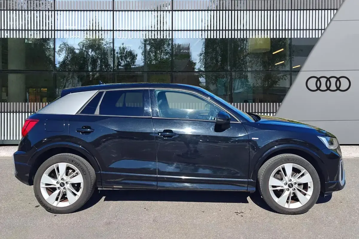 Used Audi Q2 S-Line 147 HP (108 kW) 2023 Black SUV