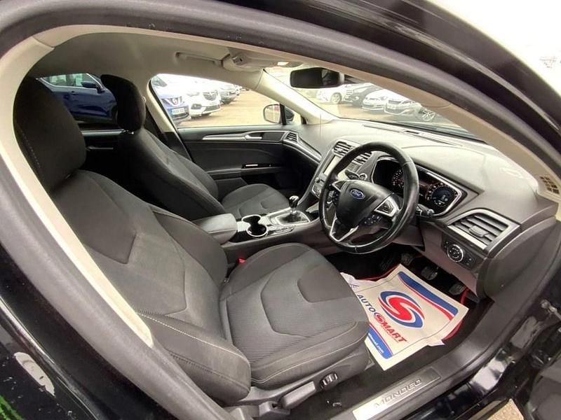 Used Ford Mondeo Titanium 150 HP (110 kW) 2016 Black Hatchback