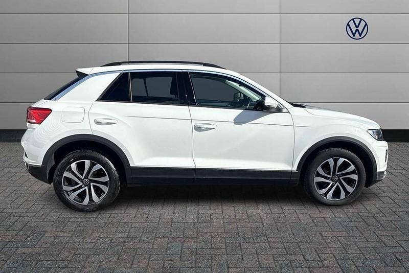 Used VW T-Roc Active 110 HP (80 kW) 2021 White SUV