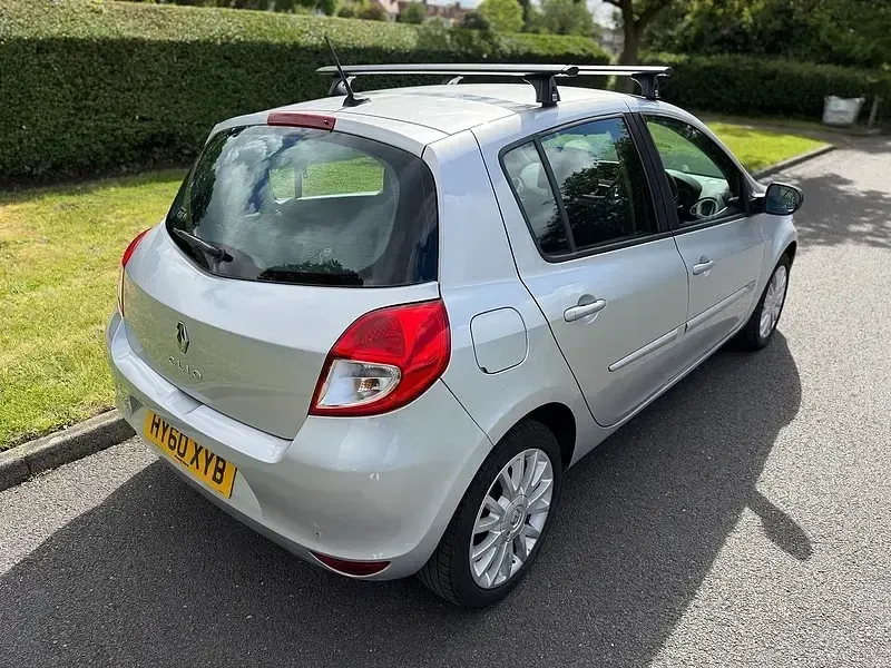 Used Renault Clio Dynamique 2010 Silver Hatchback