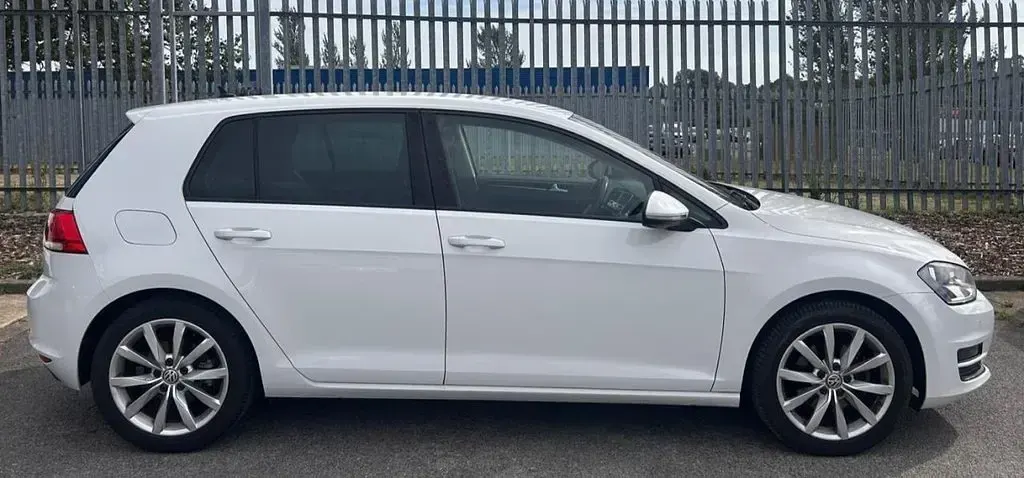Used VW Golf VII GT 150 HP (110 kW) 2015 White Hatchback