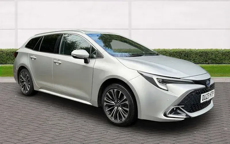 Used Toyota Corolla Design 140 HP (102 kW) 2026 Estate