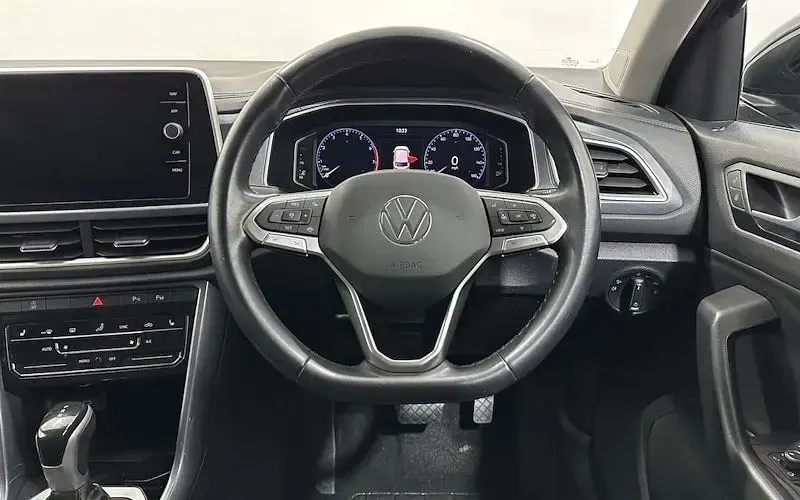 Used VW T-Roc Style 150 HP (110 kW) 2024 Black SUV