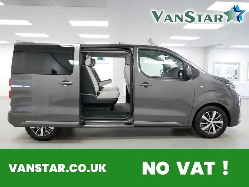 Used Toyota Proace Design 180 HP (132 kW) 2022 Grey MPV