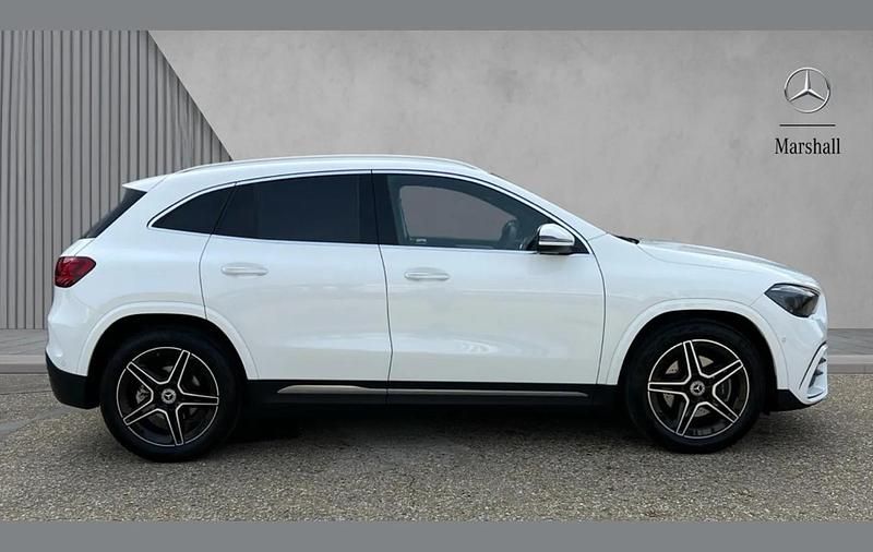 Used Mercedes GLA200 Executive 161 HP (118 kW) 2025 White SUV