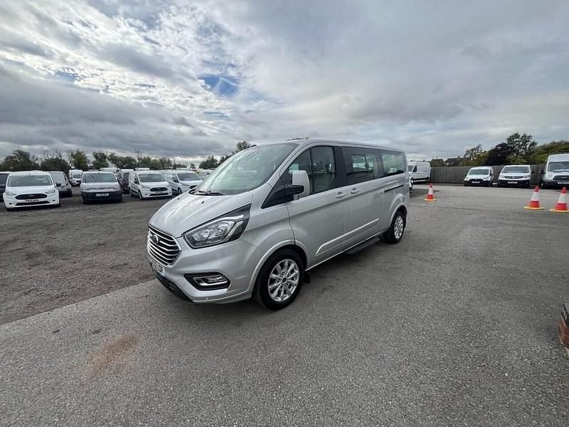 Used Ford Tourneo Custom Titanium 2022 Silver Van