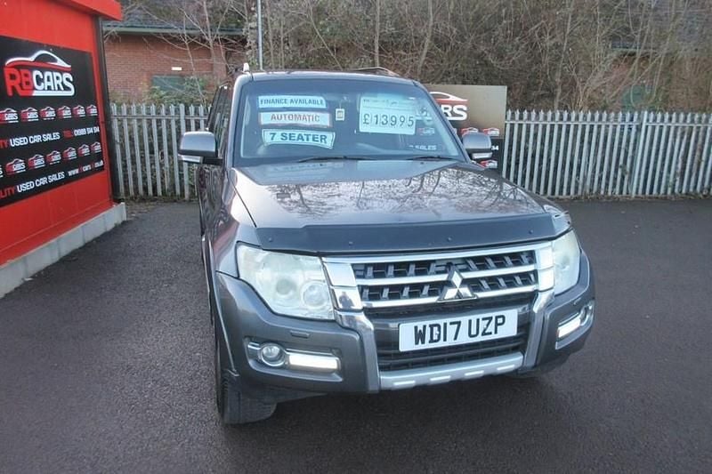 Used Mitsubishi Shogun 187 HP (137 kW) 2017 Grey SUV