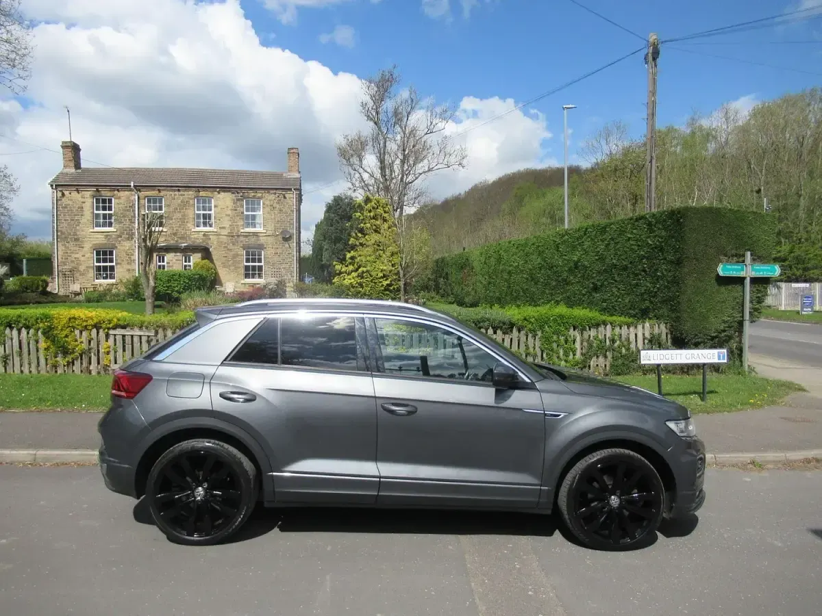 Used VW T-Roc R-line 115 HP (84 kW) 2019 Grey SUV