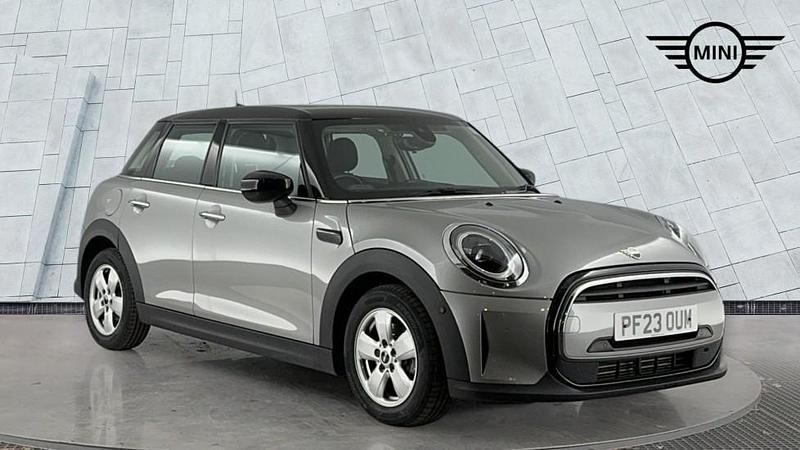 Used Mini Cooper Classic 134 HP (98 kW) 2023 Silver Hatchback