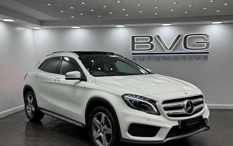 White Used 2015 Mercedes GLA220 AMG line SUV | £13,994 (Fair price) - Image 1/2
