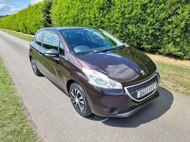 Red Used 2013 Peugeot 208 Access Hatchback | £2,495 (Fair price) - Image 1/3