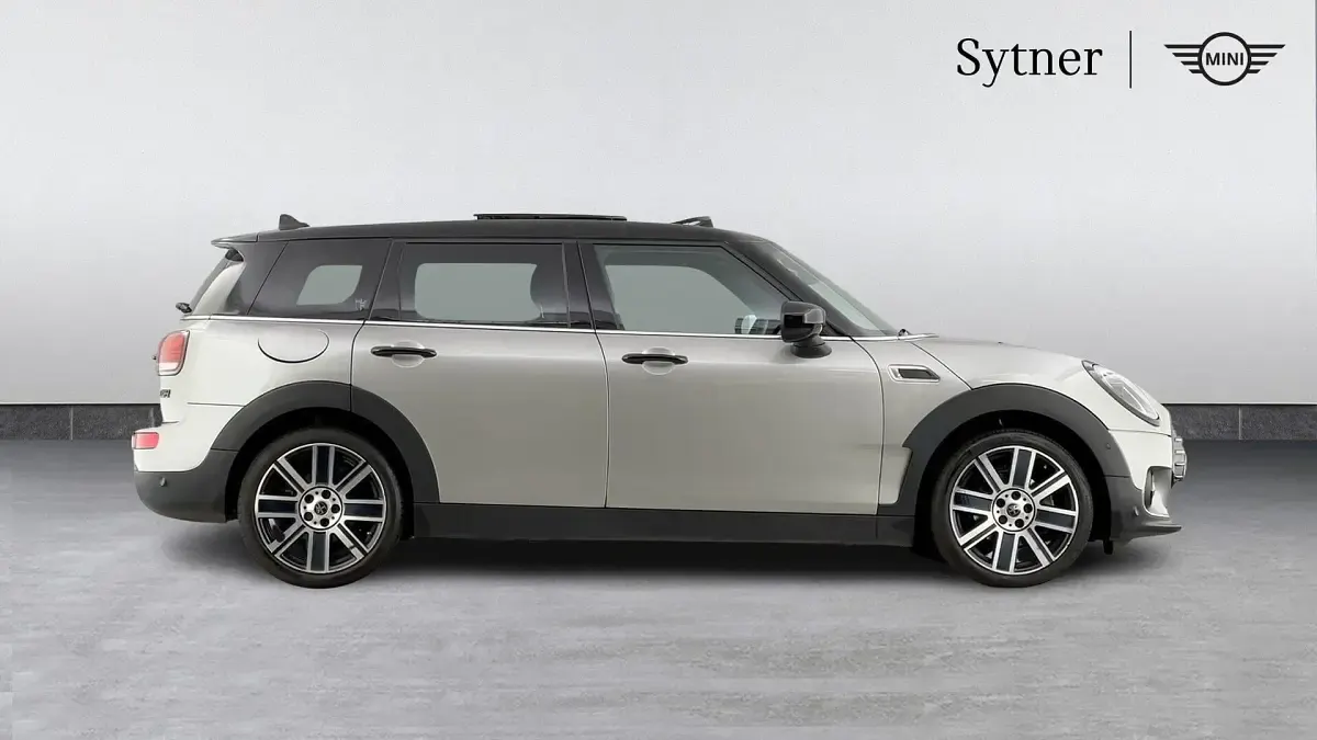 Used Mini Cooper Clubman Exclusive 134 HP (98 kW) 2023 Silver Estate