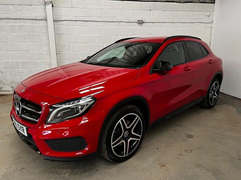 Used Mercedes GLA220 AMG line 170 HP (125 kW) 2015 Red SUV