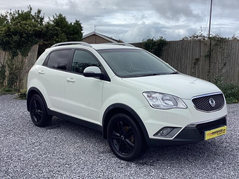 White Used 2013 Ssangyong / KGM Korando Estate | £3,995 - Image 1/3