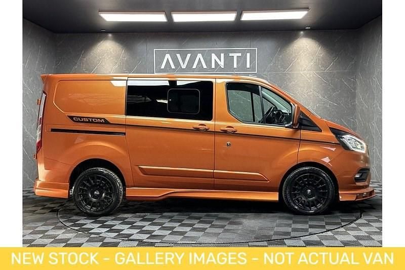 Used Ford Transit Custom Limited 130 HP (95 kW) 2018 Orange Van
