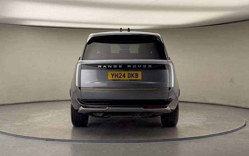 Used Land Rover Range Rover HSE 300 HP (220 kW) 2024 Eiger grey SUV
