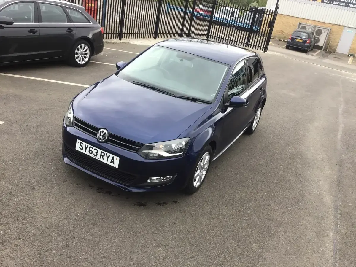 Begagnad VW Polo Edition 2014 Blå Halvkombi