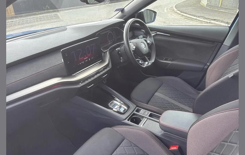 Used Skoda Octavia vRS 245 HP (180 kW) 2023 Blue Hatchback