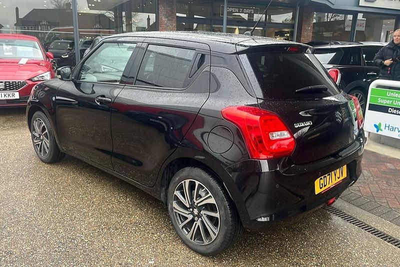 Used Suzuki Swift SZ5 83 HP (61 kW) 2022 Black Hatchback