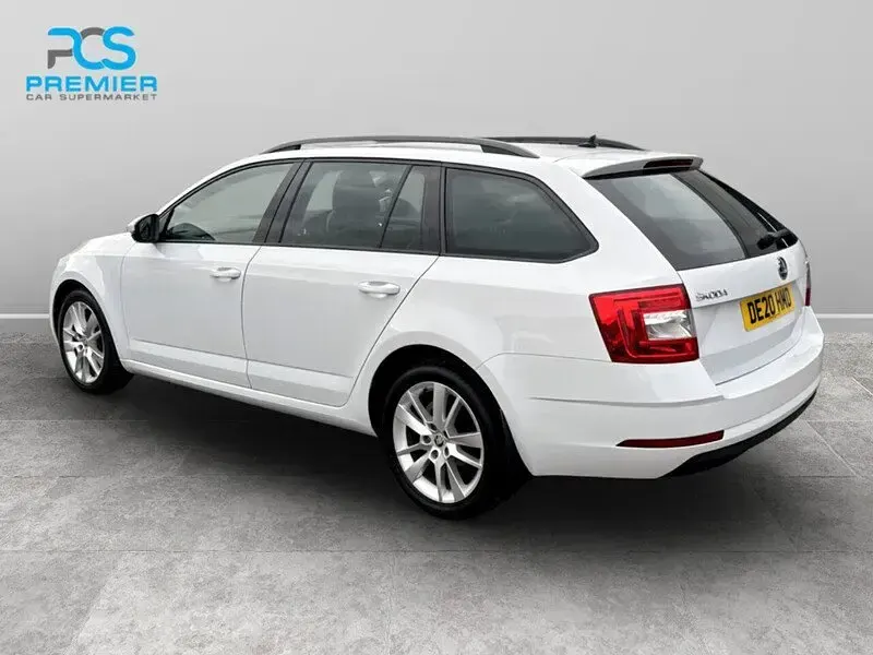 Used Skoda Octavia SE L 115 HP (84 kW) 2020 White Estate