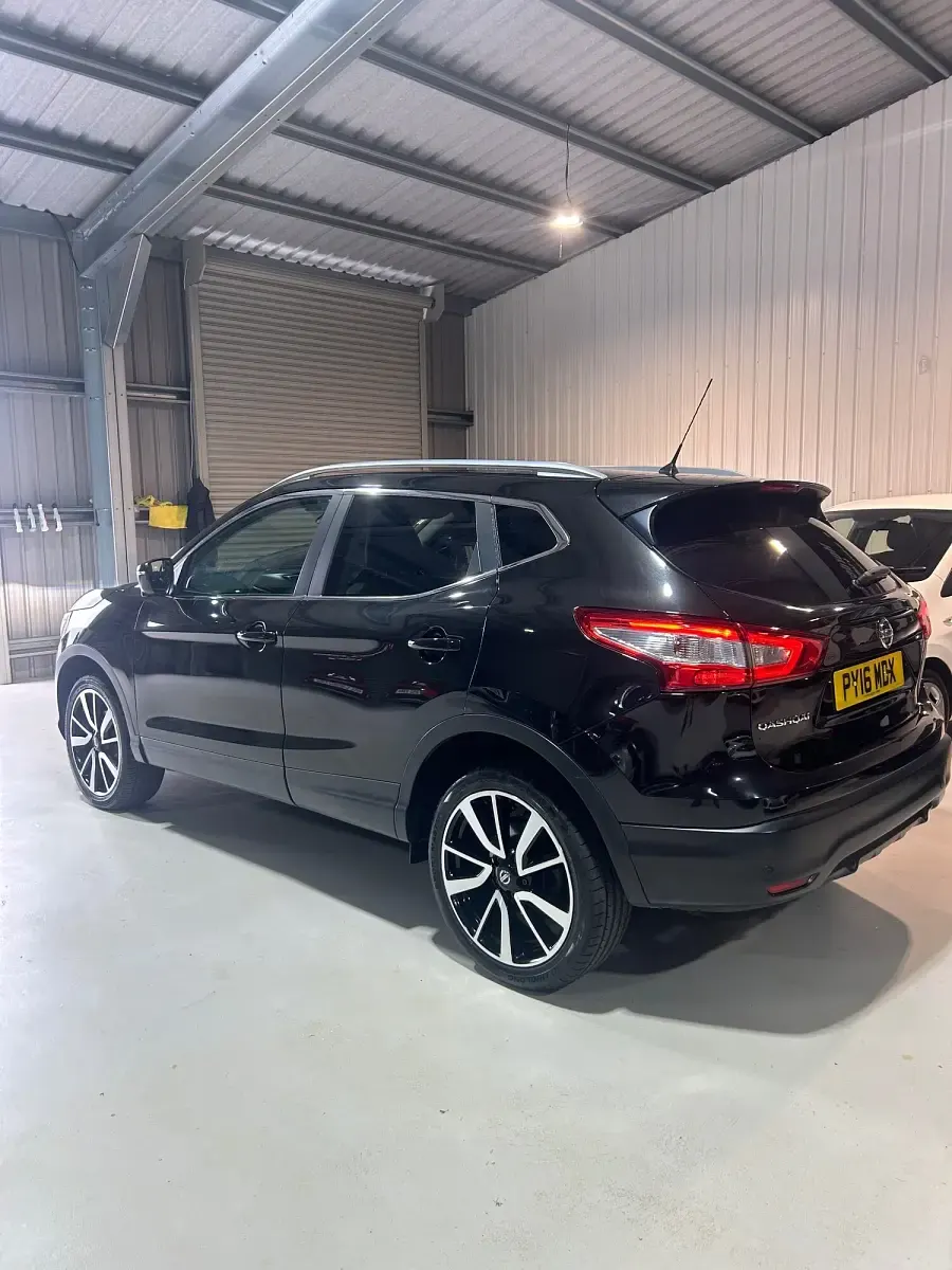 Used Nissan Qashqai Tekna 130 HP (95 kW) 2016 Black SUV