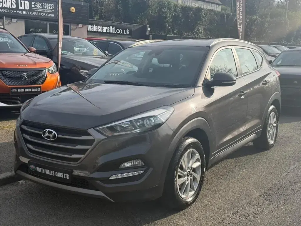 Used Hyundai Tucson SE 116 HP (85 kW) 2016 Grey SUV