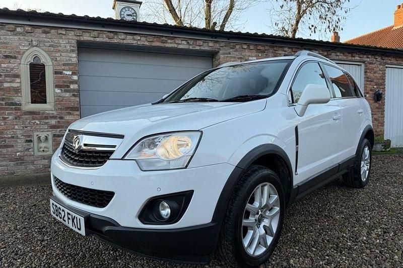 Used Vauxhall Antara 2013 White SUV