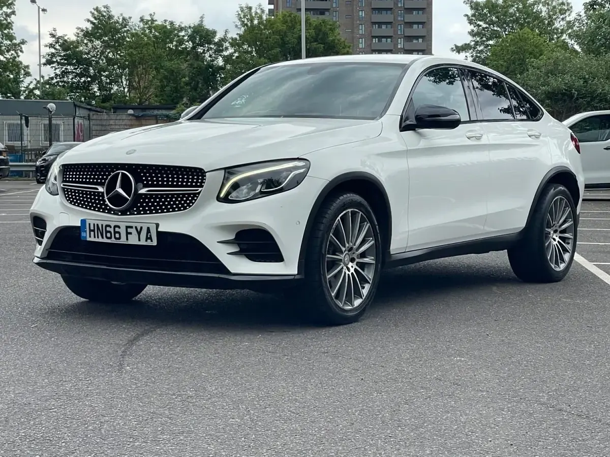 Usado Mercedes GLC250 AMG line 2016 Branco Coupé