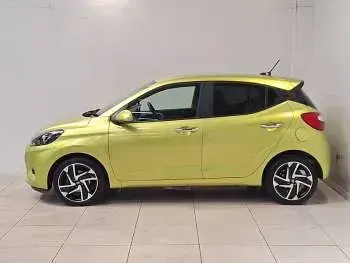 Used Hyundai i10 Premium 84 HP (61 kW) 2025 Green Hatchback