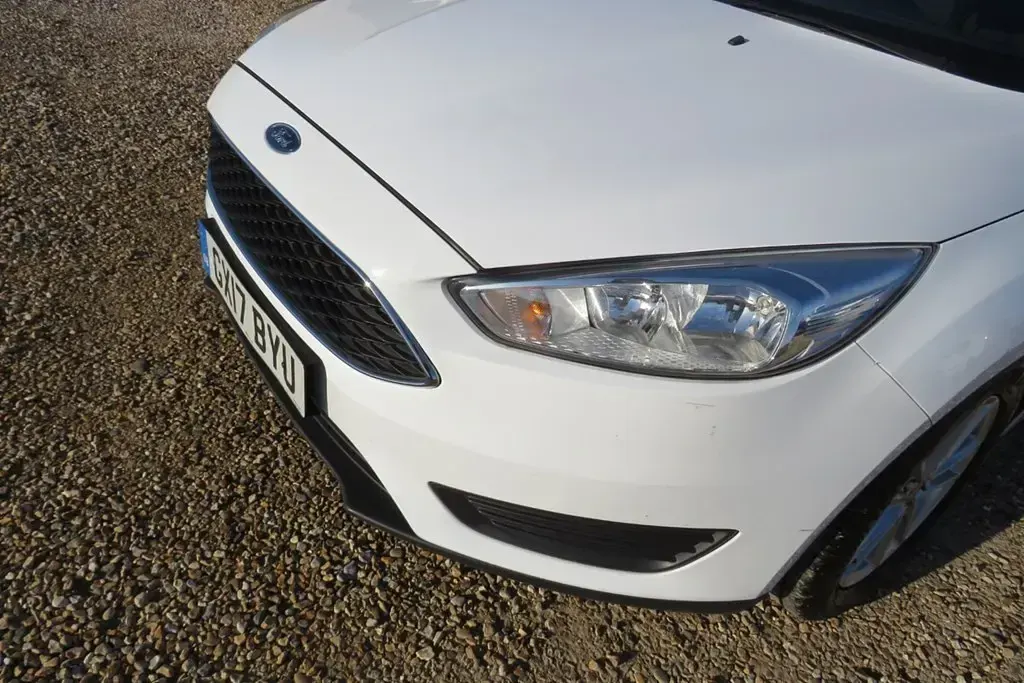 Usado Ford Focus Style 120 HP (88 kW) 2017 Branco Carrinha