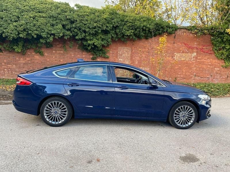 Used Ford Mondeo Titanium 150 HP (110 kW) 2020 Blue Hatchback