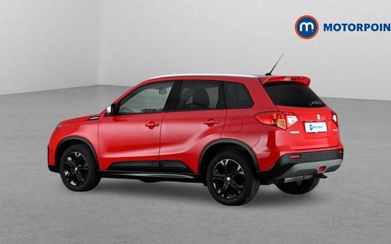 Gebraucht Suzuki Vitara 140 PS (102 kW) 2018 Rot SUV