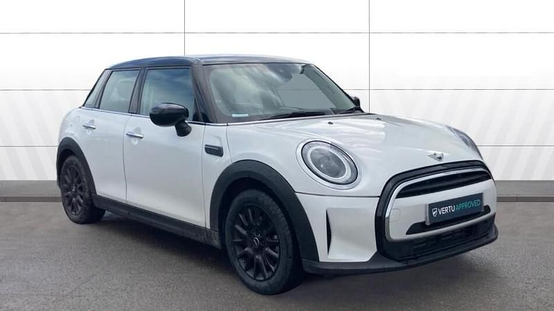 Used Mini Cooper Classic 156 HP (114 kW) 2023 White Hatchback