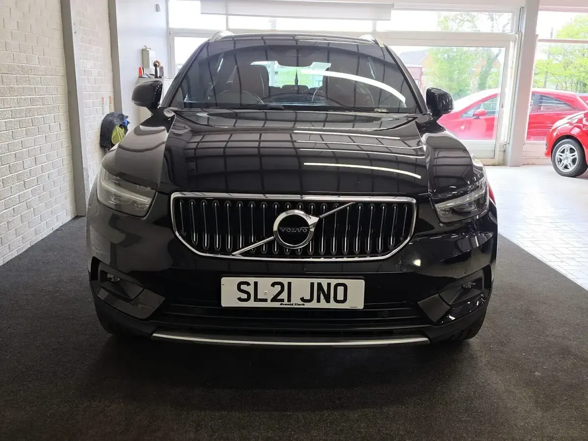 Used Volvo XC40 Inscription 163 HP (119 kW) 2021 Black SUV