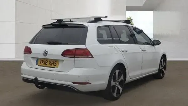 Używany VW Golf VII SE 115 KM (84 kW) 2018 Biały Kombi