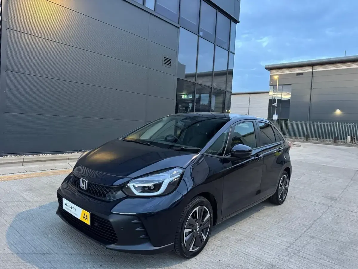 Second-hand Honda Jazz Advance 110 CP (80 kW) 2025 Albastru Hatchback
