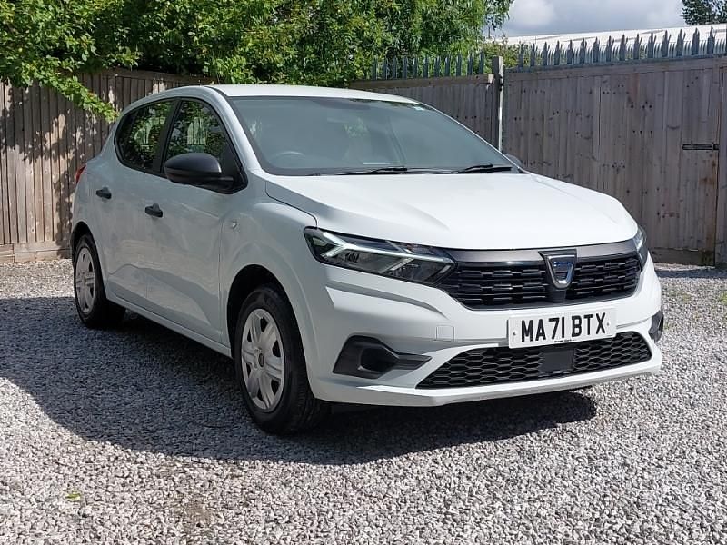 White Used 2021 Dacia Sandero Essentiel Hatchback | £9,798 (Fair price) - Image 1/4