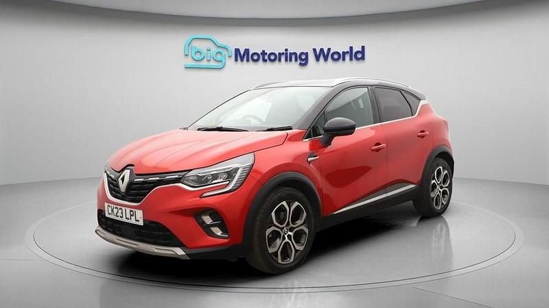 Used Renault Captur Techno 145 HP (106 kW) 2023 Red SUV