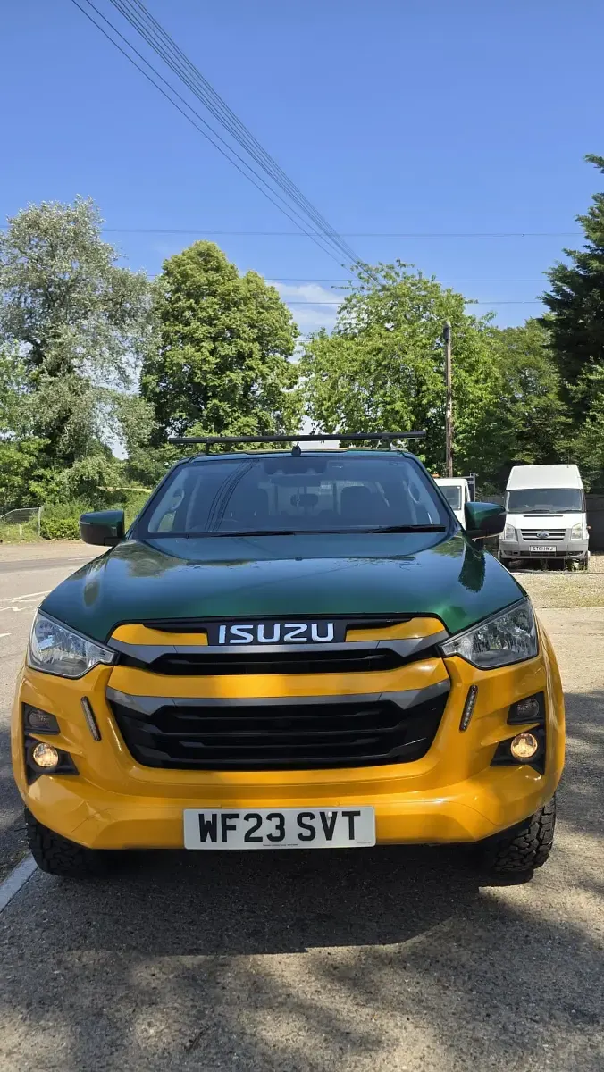 Used Isuzu D-Max 163 HP (119 kW) 2023 Black Pickup