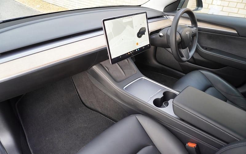 Used Tesla Model 3 Standard Range 180 kW (245 HP) 2021 Sedan