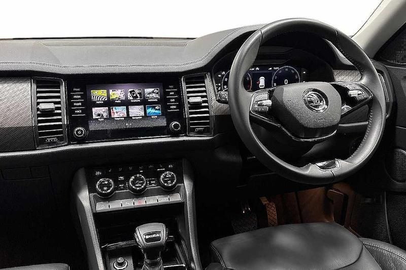 Used Skoda Kodiaq SE L Executive 147 HP (108 kW) 2024 Brilliant silver metallic SUV