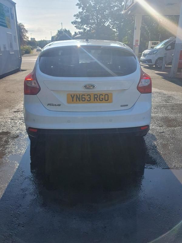 Used Ford Focus Titanium 2013 White Hatchback