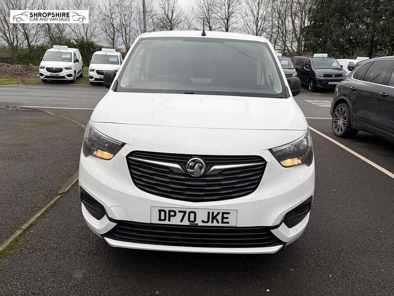 Used Vauxhall Combo Sportive 100 HP (73 kW) 2020 White MPV